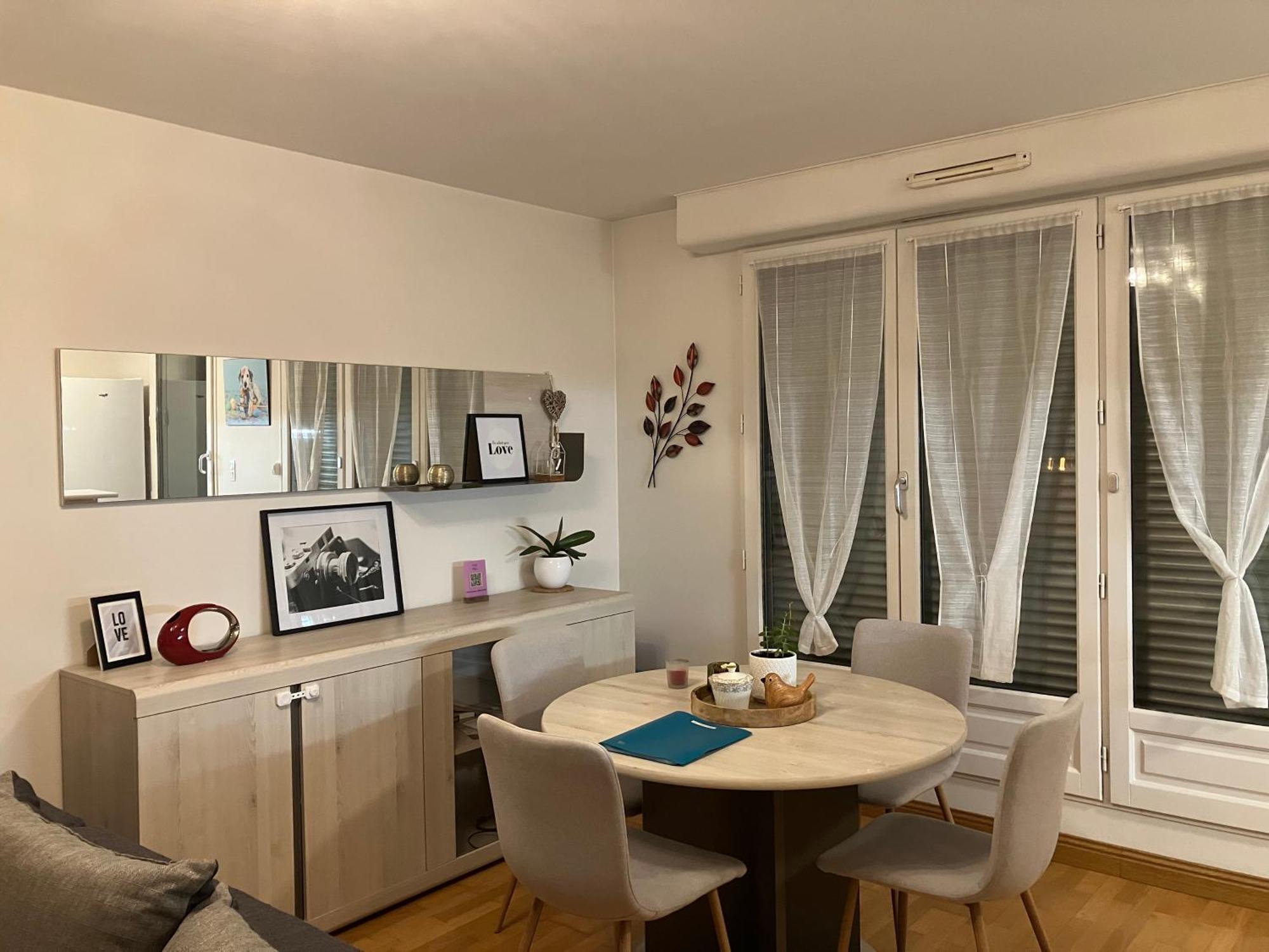 Appartement Avec Parking & Linge Inclus & Local Velos Blois Luaran gambar